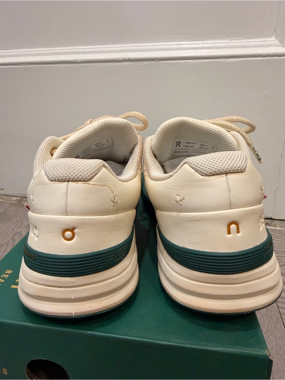 On Running Running The Roger Pro (Beams collab) Cream/Green Tennis Shoe - Picture 5 of 12